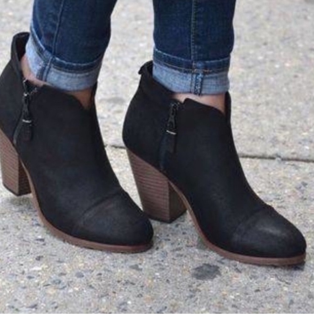 RAG + BONE Margot Black Waxed Suede Boots Size 9.5